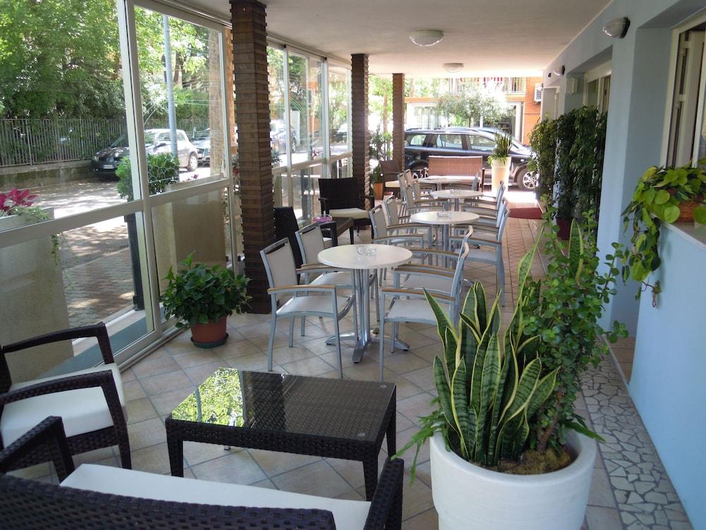 Hotel Solidea Rimini Exteriör bild