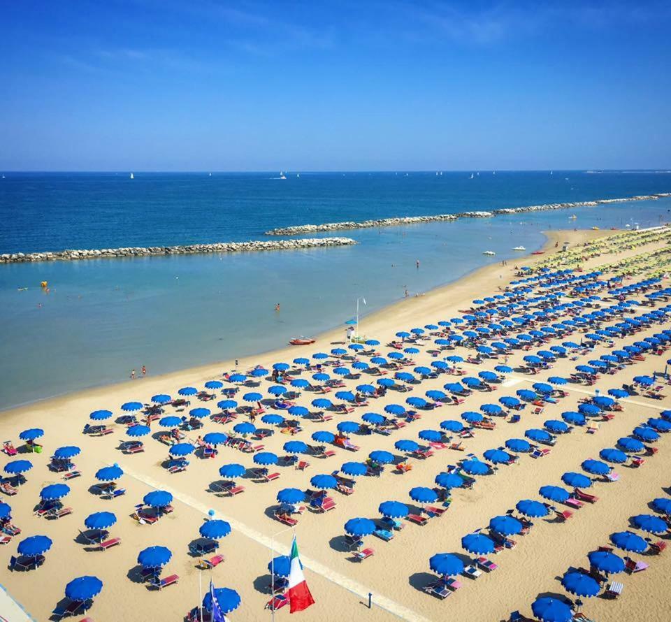 Hotel Solidea Rimini Exteriör bild